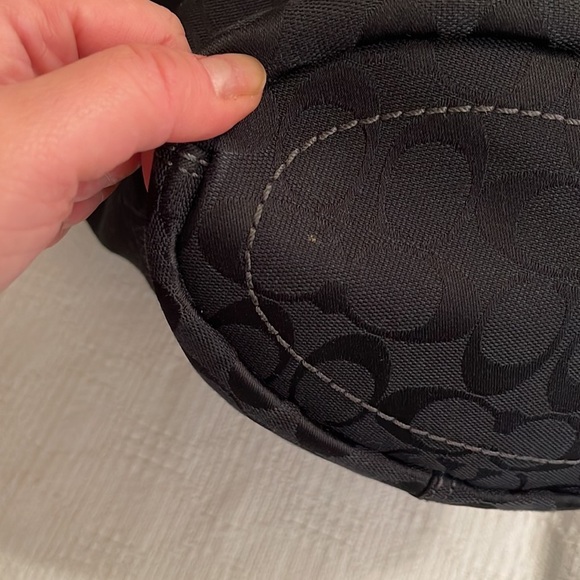 COACH -Bleeker signature C bucket tote- 11437- EUC - Picture 8 of 11